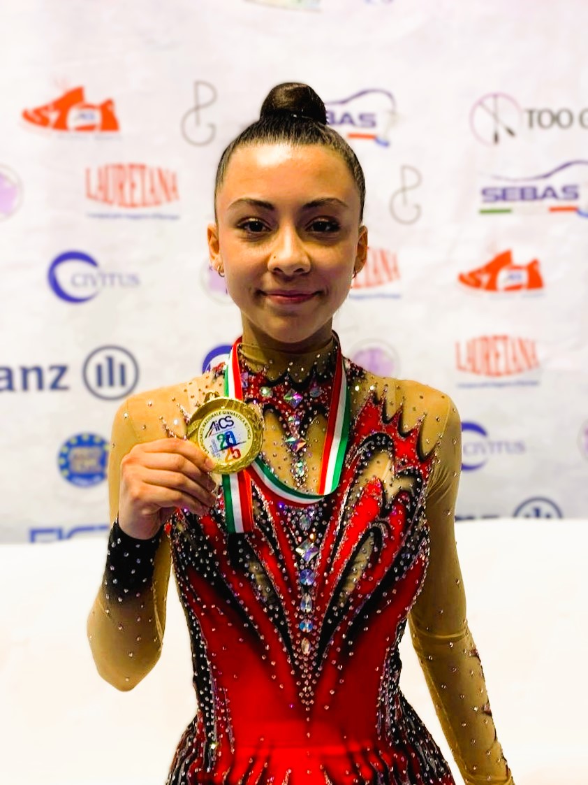 Alessia_med_oro_b
